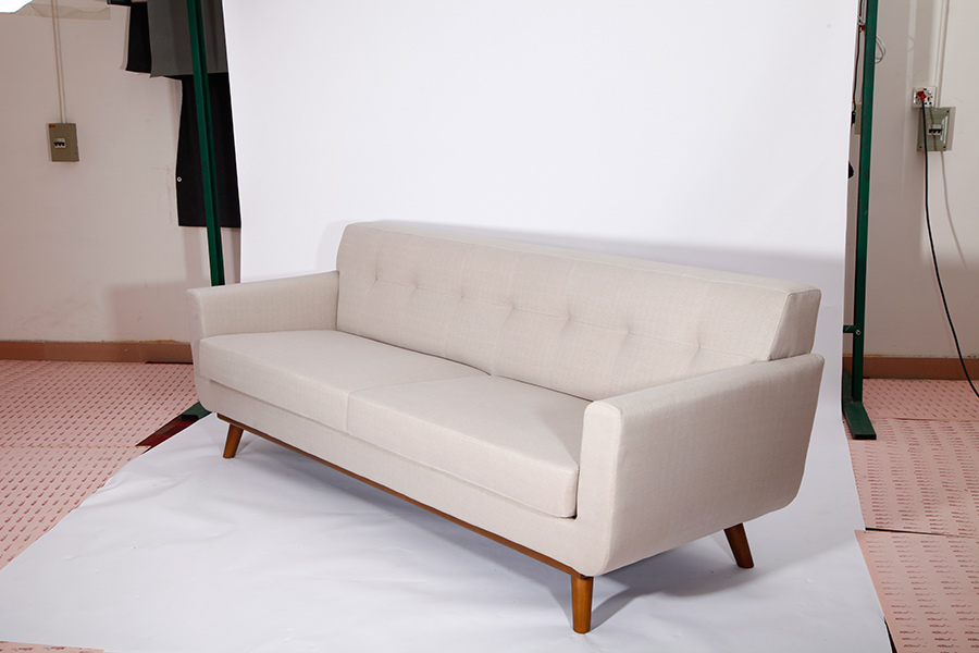 皮爾斯沙發(fā)場(chǎng)景圖