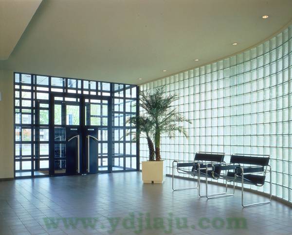 瓦西里休閑椅（Wassily Chair）2