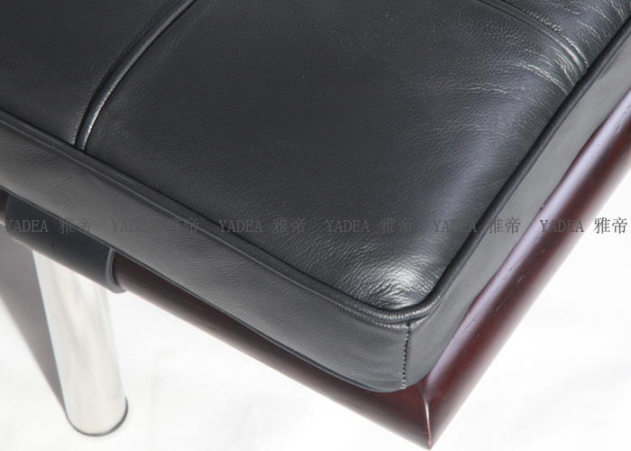 巴塞羅那床(Barcelona bed)