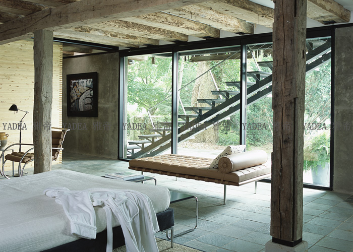 巴塞羅那床（Barcelona bed）