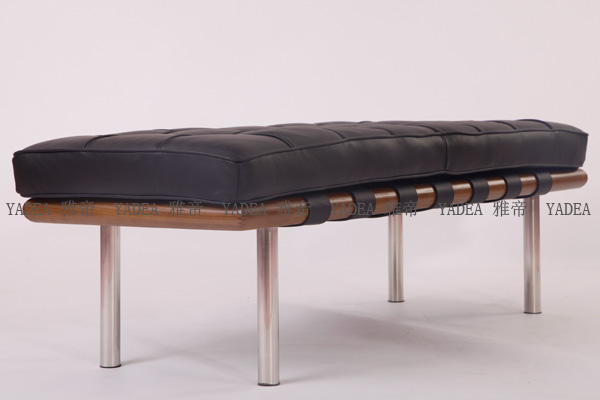 巴塞羅那凳子(Barcelona Bench)