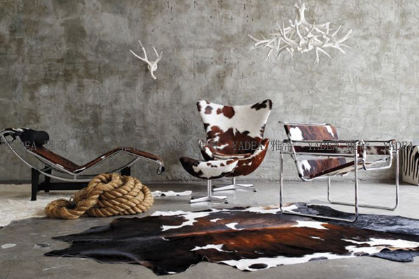 黑白棕奶牛皮柯布西耶躺椅