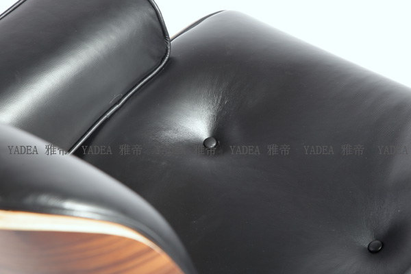 酸枝木貼皮的伊姆斯休閑椅（Palisander Eames Lounge Chair）