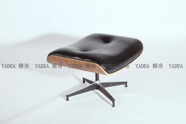 赫曼米勒版本的伊姆斯休閑椅（Eames Lounge Chair&mdash;Herman Miller Version)