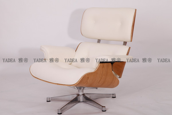 維特拉版本的伊姆斯休閑椅（Eames Lounge Chair &mdash; Vitra Version）