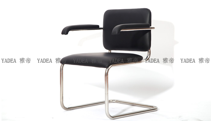 真皮椅子：Cesca Chair