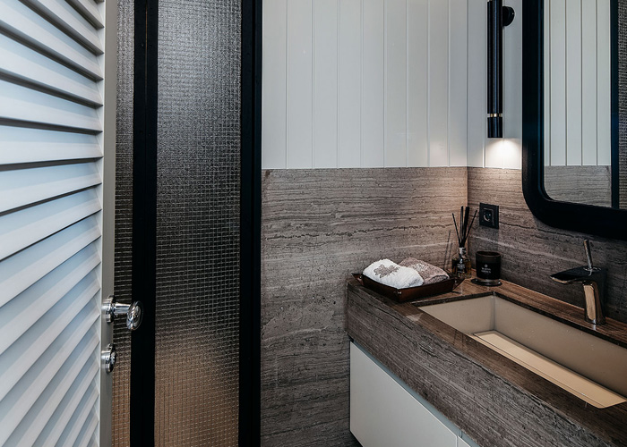 現(xiàn)代時(shí)尚的套房裝修