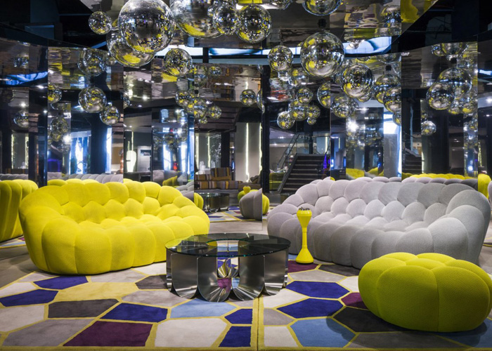 現(xiàn)代沙發(fā)