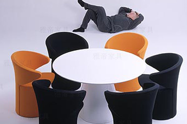 蘑菇臺(Parabel Table)