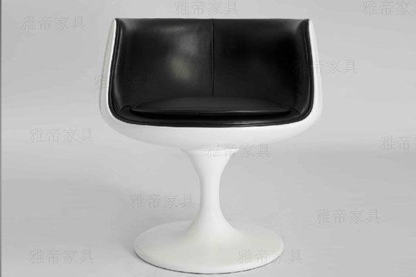 酒杯椅(Cup Chair）