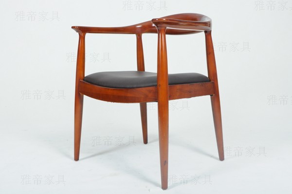 韋格納實(shí)木扶手椅（Juliana Armchair）