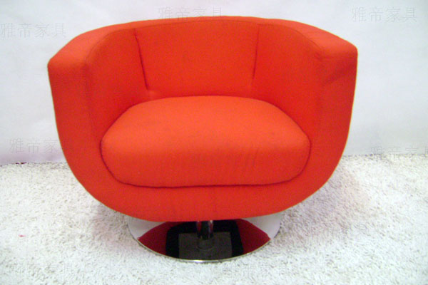 杰弗里佰妮斯郁金香椅子(Jeffrey Bernett Tulip Armchair)