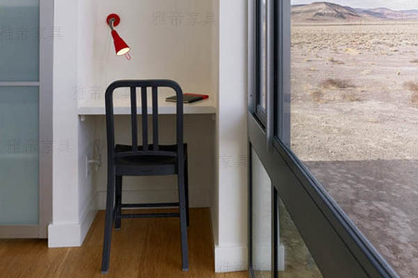 Nimitz Side Chair（尼米茲家族椅）