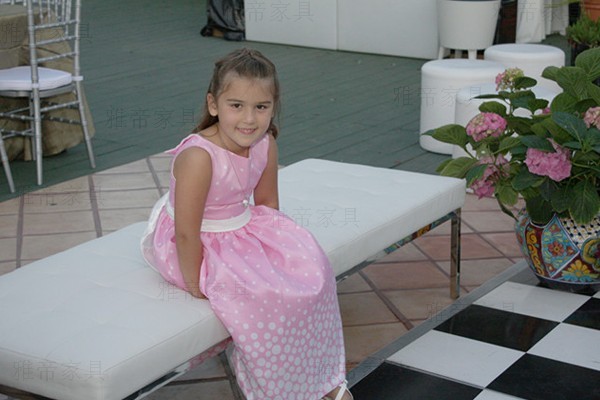 諾爾沙發(fā)凳(Knoll Bench)