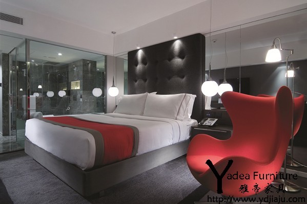 新版蛋椅（New Egg Chair）