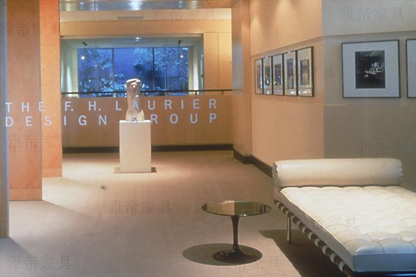 巴塞羅那床(Barcelona bed)