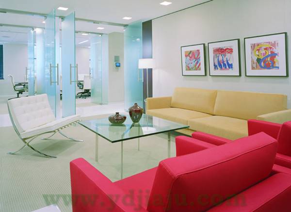 <a href='/' class='keys' title='點(diǎn)擊查看關(guān)于不銹鋼家具的相關(guān)信息' target='_blank'>不銹鋼家具</a> 咖啡桌