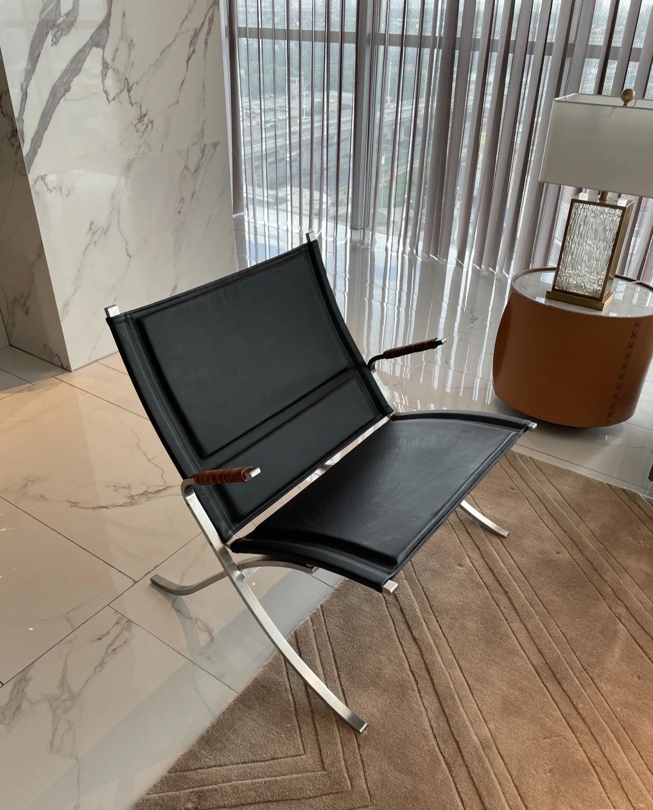 邂逅經(jīng)典 | FK82 椅子，包豪斯美學(xué)的現(xiàn)代演繹