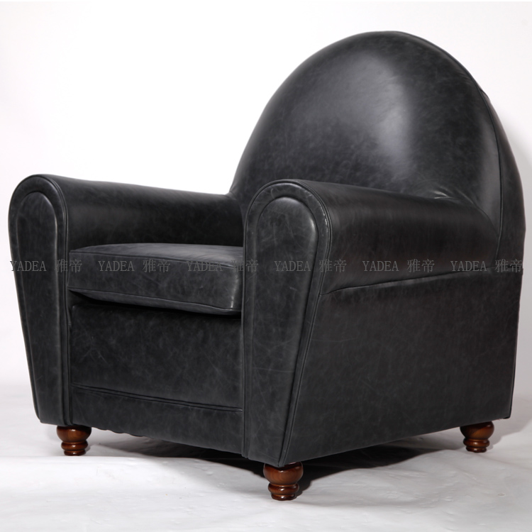 黑色沙發(fā)