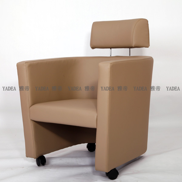 頭枕升降旋轉(zhuǎn)椅